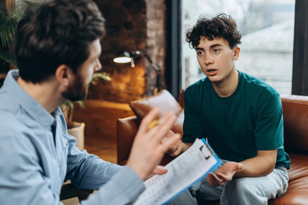 En el Día del Bienestar Mental de los Adolescentes, explora cómo un viaje puede ayudar. Descubre destinos en la naturaleza para encontrar calma y claridad.
