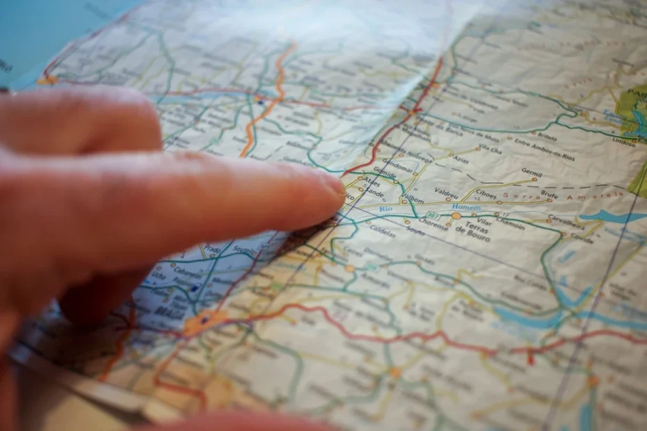 En el Día de Leer un Mapa de Carreteras, revive la emoción de planificar. Descubre cómo trazar tu próxima ruta en autobús a destinos increíbles de México.